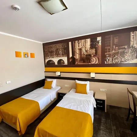 Готель Vitalia 3*